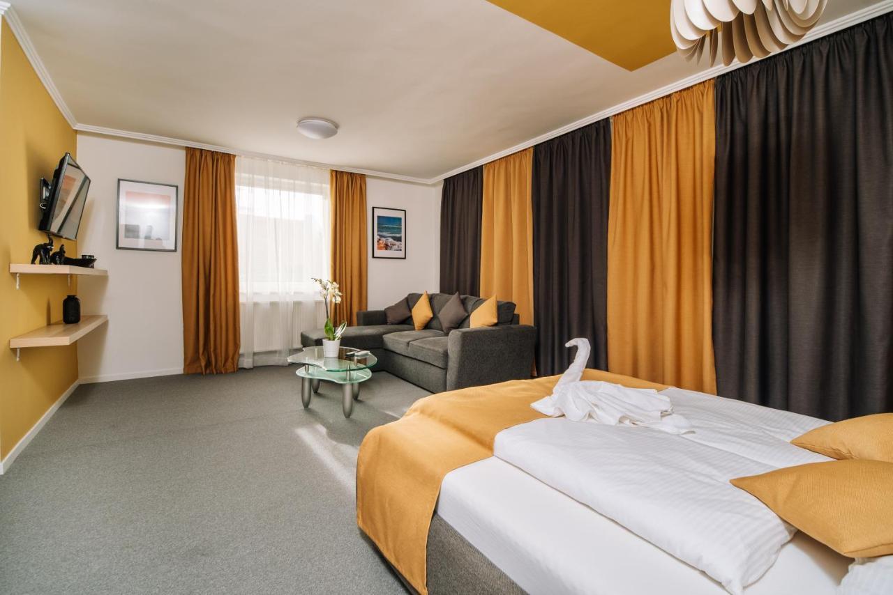 Topaz Apartmanhazak Balatongyorok Exterior photo
