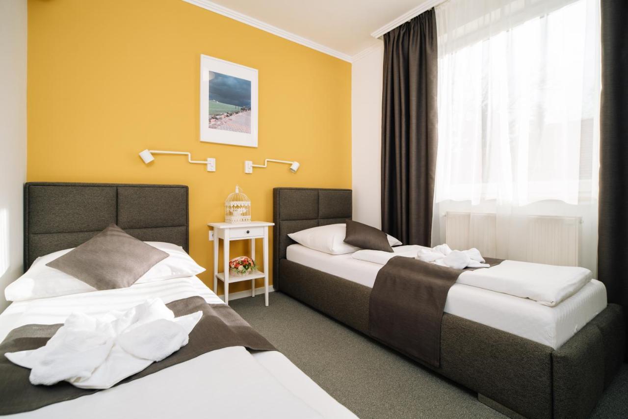 Topaz Apartmanhazak Balatongyorok Exterior photo