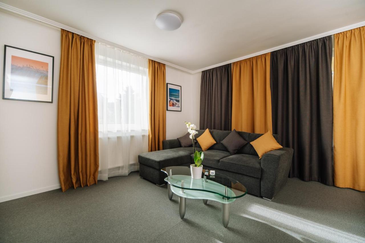 Topaz Apartmanhazak Balatongyorok Exterior photo