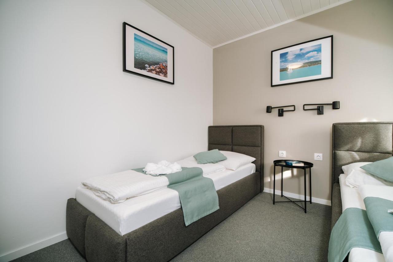 Topaz Apartmanhazak Balatongyorok Exterior photo