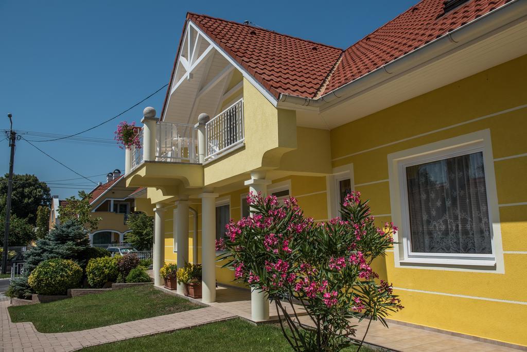 Topaz Apartmanhazak Balatongyorok Exterior photo